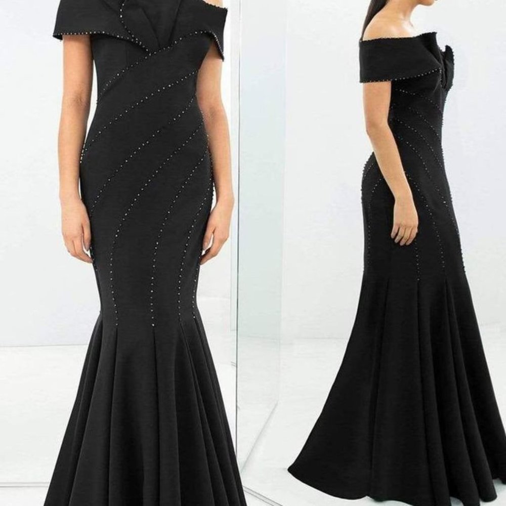 Alexander by Daymor 1359 Off Shoulder Straight Across Gown Blue Size 4